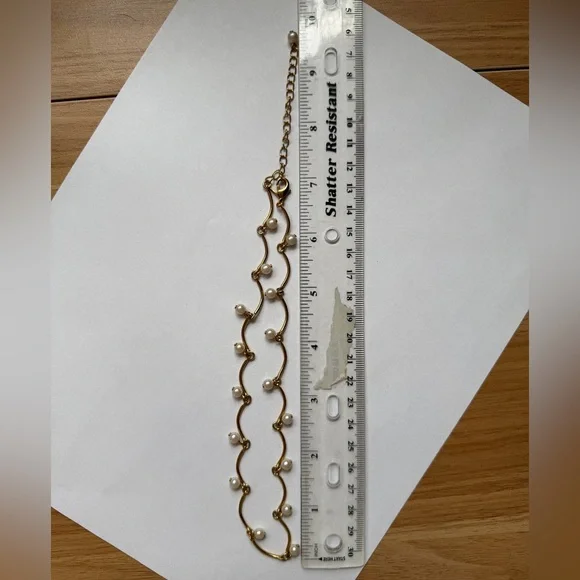 Avon Gold Dainty Necklace with Pearls - Picture 9 of 9